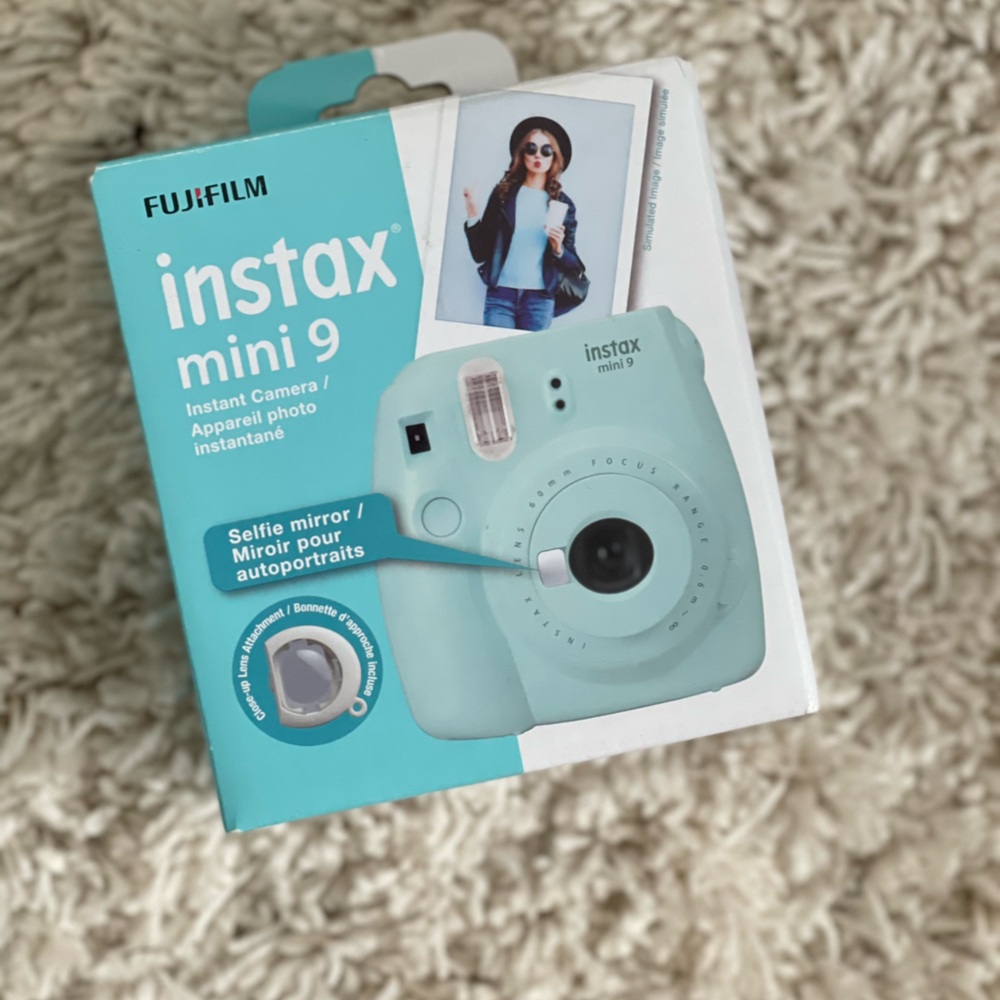 Fujifilm Instax Mini 9 in Ice Blue New NIB